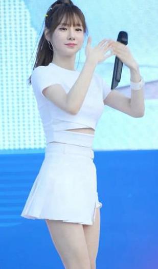 限时特惠韩雅女团下水合集,wegirls精彩资源一网打尽!
