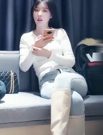 极致艺术,百度云探花系列-舞蹈艺术生一字马,肤白貌美气质尽显!