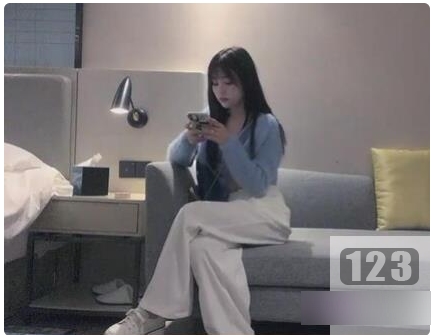热门抖音网红兰兰鹿鹿最新正片，让你畅享交友门事件！