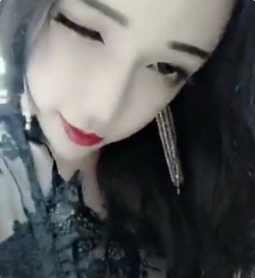 《网红顾灵曦的私密视频合集,绝对让你欲罢不能!》