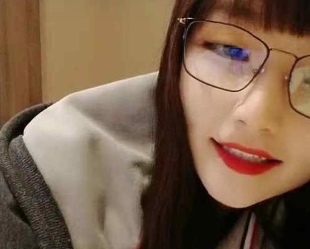 骚气眼镜妹安慰剧情合集