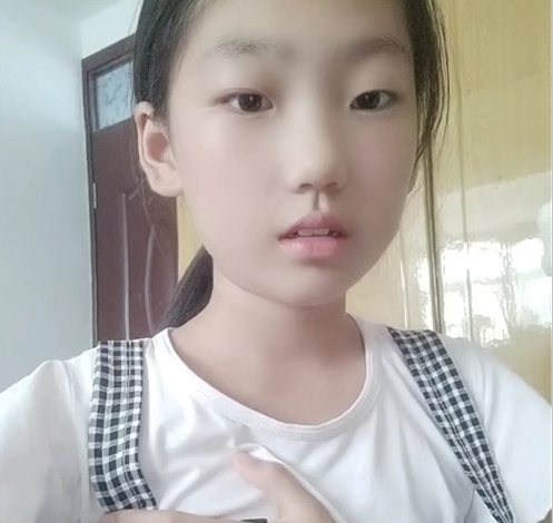嫩妻街头直击:已婚妻子的私密生活揭秘,钞票飞舞的故事(1V1.73G,百度云)