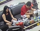 熊孩子蹭奶引发的母子日常生活问题