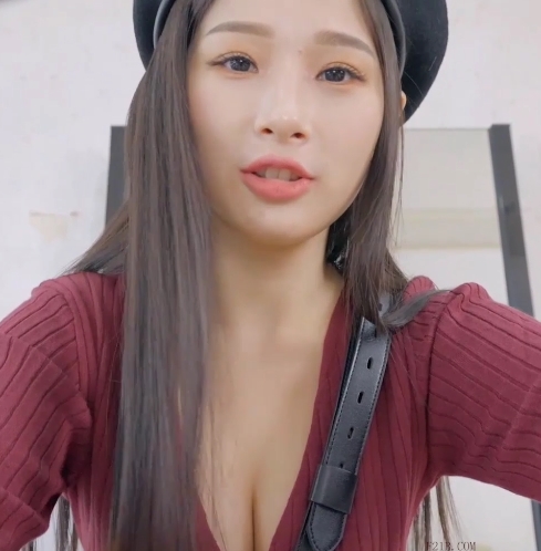 JVID精选美女胸前软肉高颜值