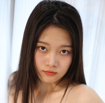 清纯邻家妹模特张雨婷宾馆有尺度自行打包