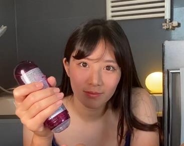 OnlyFans：亚洲女孩obokozu玩白人的1.9G视频