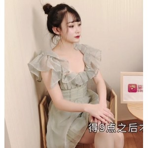 争执的家访：女老师与学生的内部纠纷