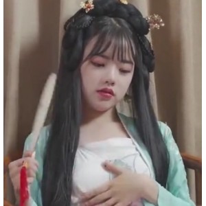暗黑王冰冰的真实面貌让人惊讶