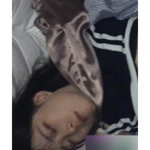 捡尸校花妹子