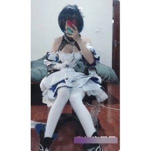 网红拍摄的水银灯短视频：妩媚风格、美丽颜值、性感迷人