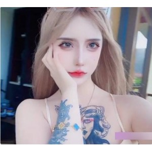 金伊娜在抖音上的吃瓜视频