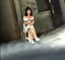 街头女逛窑子2v2.1G百度盘