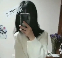 自行打包的少萝糖糖不想起床合集,共有700P的图片、8V的视频和2.2G的文件,可通过百度盘下载。