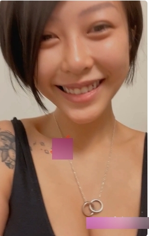 百变美少女何麦枒:爱笑的冷酷与楚楚动人的魔鬼级别