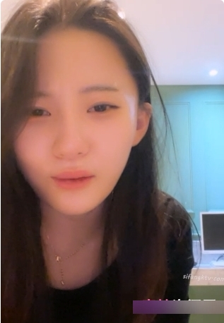 网红女主播小石头热舞,舞蹈技巧让你热血沸腾