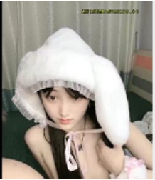 04年小情人精选尤物美少女1V-930M