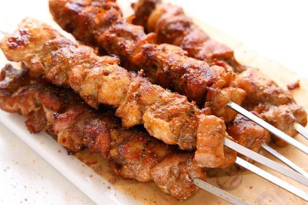 玩转美味烧烤：学做家庭日常三餐的主菜美味烧烤料理
