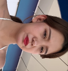 白色性感比基尼美女展示长腿翘臀，高清视频免费下载
