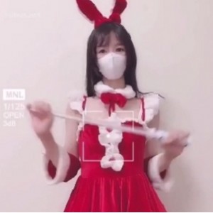 火爆抢购红衣小妹子，享受50M超高速网络，畅玩1V视频！