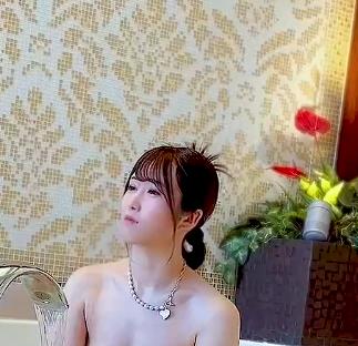 生动可爱！D丝男复仇女友果冻传媒1V-967M，让你心动不已！