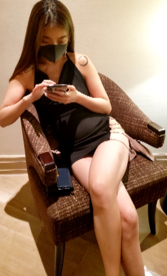 《性感美女穿上超短高叉包臀裙,展现完美美腿!限时11.95G高清视频下载,速度10V,百度云独家放送!》