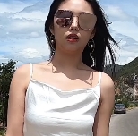 限时抢购玲玲白色吊带连衣裙,展现美腿,5V高清视频下载,仅16.87G,百度云免费分享!