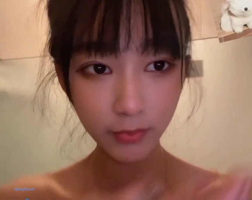 Twitter上的佳凯小仙奶,23v,18p,500m,让你爱不释手
