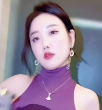 火爆热卖杨晨晨辣妹花絮视频大放送！紧身包臀短裙诱惑无限，限时免费下载百度盘！