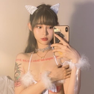《痞幼网红》：尺度大胆，火爆视频引爆你的视觉享受！