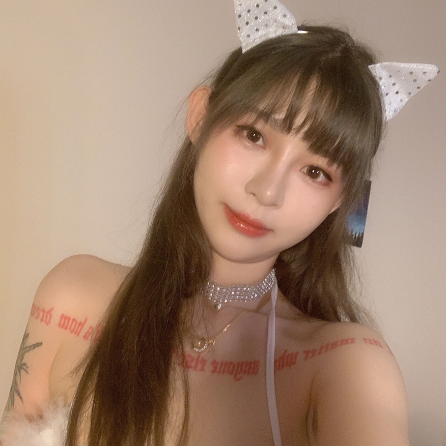 《痞幼网红》:尺度大胆,火爆视频引爆你的视觉享受!
