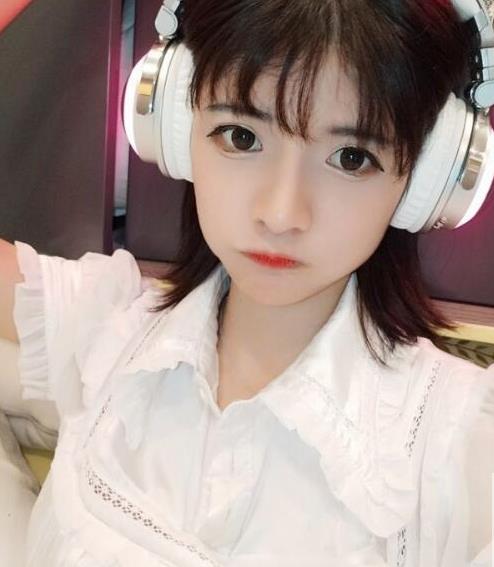 《高颜值妹子网红狗头写真合集,让你尽情领略优质美女的魅力!》