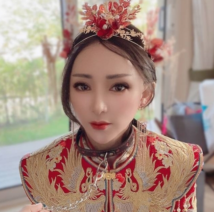 限时抢购华丽婚纱C款,兔兔洞房花烛夜,8V高清留念,百度盘秒传!