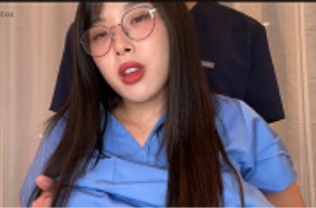 《医学生ElleLee:亚裔眼镜女孩的剧情片》