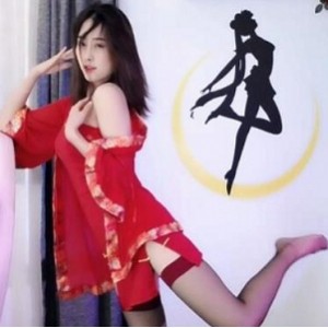 《斗鱼熊猫tv高颜值主播合集，最新火箭群散播超人气！》