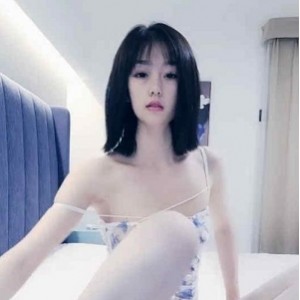 妖姬斗鱼：高颜值的人气王，画画暖暖展示无死角浮力姬