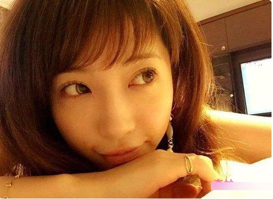 绝美S级女模kyara_Sss,为你带来精彩演绎的某推商品