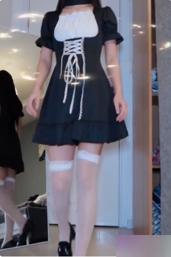 《董香热舞合集》:抖音风BGM助你成为青春无敌的网红小乖乖女,教你炫酷姿势,释放32V+72.8M百倍魅力!