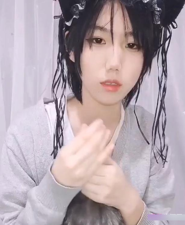 魅力无限!奇妙独家FL姬高跟鞋,狐狸尾巴点缀,韵韵露脸设计