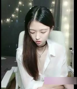 青春少女的柠檬梦，网红直播视频让你爱不释手！