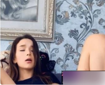 绝美混血女主播EllieLeen的五部精彩作品,让你心动不已!