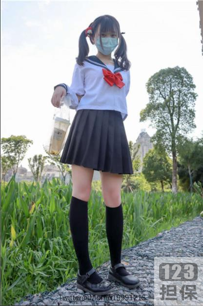工口糯米姬私房写真:清纯可爱的jk美女展现性感气质,诱惑你的幻想