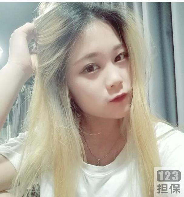 女神希妹的美足和大长腿私拍,超短裙拍摄的剧情作品和写真作品