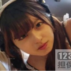 岛国偶像团体KRD8成员小田菜因与前男友的热门事件成为新闻焦点，女星的姿势引起了大量关注。有关小田菜的资源和新闻口味可通过下载获取，让人们可以吃瓜一起了解。
