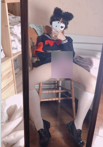 网红小结巴自拍作品合集:妹子身段车灯,身高年纪4.45G
