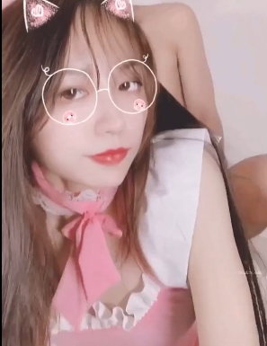 美女御姐的狗链喵喵女仆瑜伽女神穿着白睡衣的护士猫耳,高清合红酒