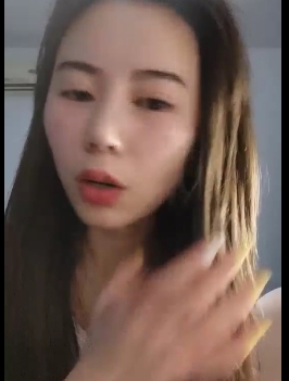 怡宝水多瓶,女主播,粉红,直播平台,御姐范,舒服,赘肉,完美,好感,视频,1.66G粉红女主播直播平台展示怡宝水多瓶,御姐范舒适完美,赘肉不再,给你好感的视频(1.66G)