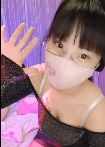 奶糖馒头:可爱网红定制作品,性格奔放玩味十足玉兔E级恐怖:精选身材完美的恐怖玉兔E级模型