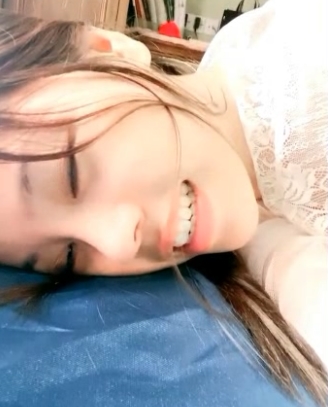 完美女主播龙点点:颜值与身材兼就娆温柔声音引人入胜