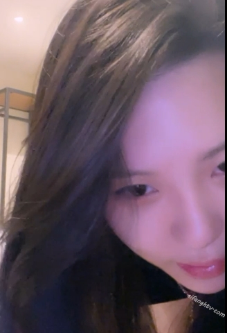 女主播小石头的毕业视频作品:放松闺蜜热舞直播