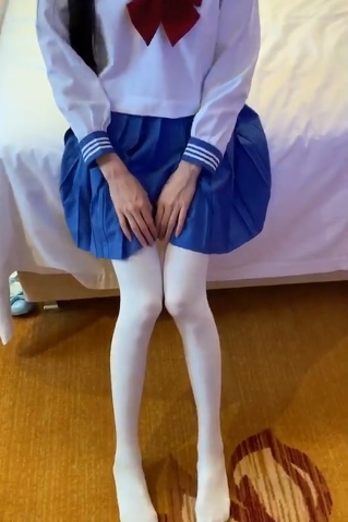 斗鱼超人气清纯学生风美女主播紫薇噼里啪啦飞机场罗莉绅士合集-热门斗鱼主播紫薇的清纯学生风合集,噼里啪啦的飞机场罗莉风格吸引绅士们的目光